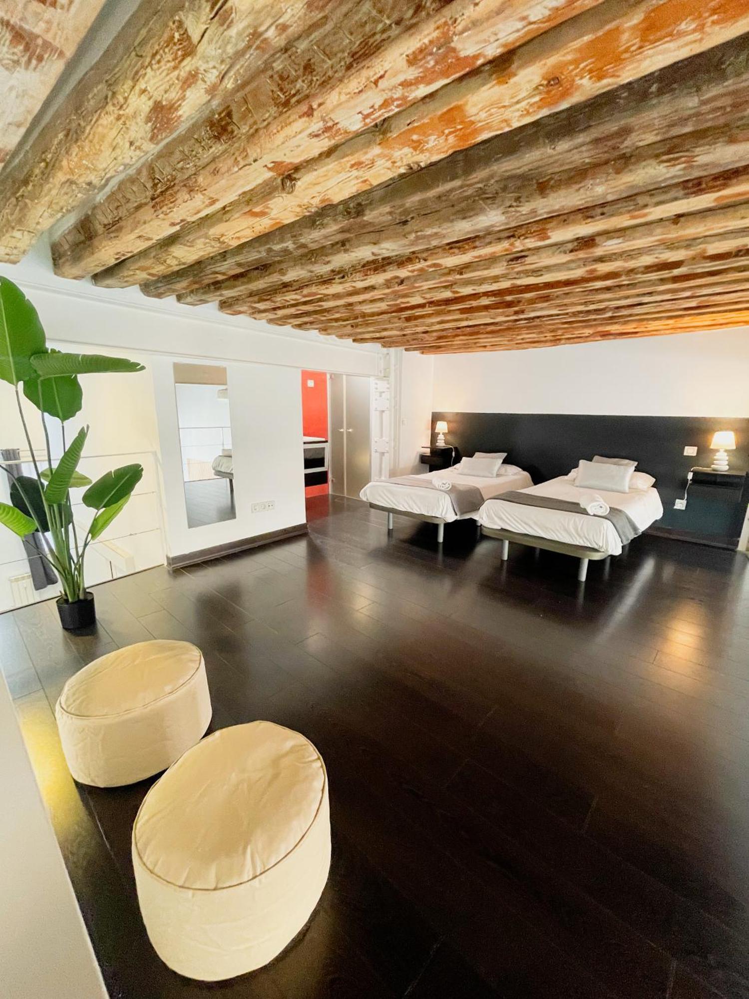 Carretas Duplex Exterior Derecha Apartment Madrid Ngoại thất bức ảnh