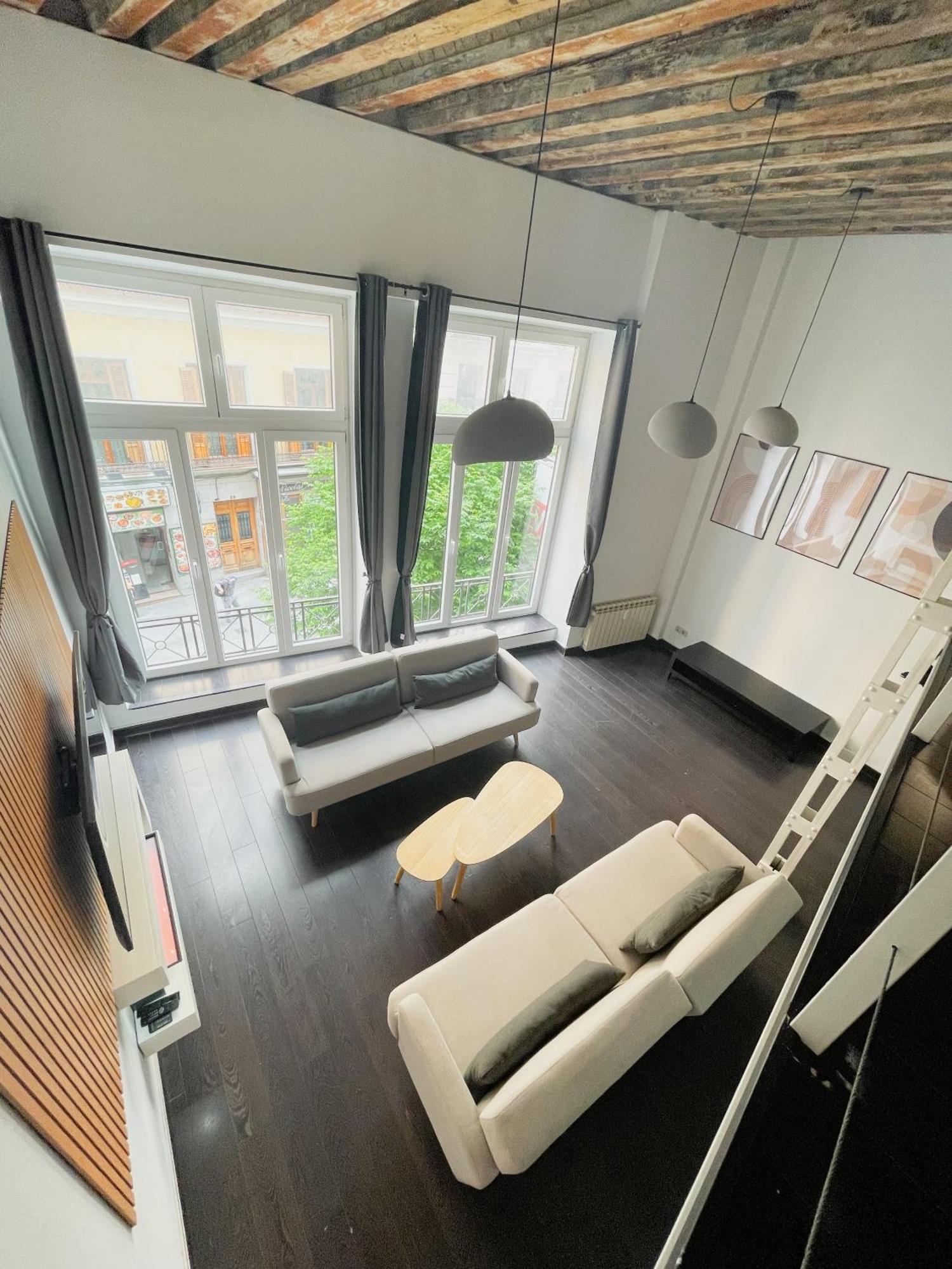 Carretas Duplex Exterior Derecha Apartment Madrid Ngoại thất bức ảnh